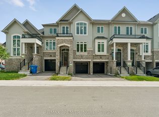 29 Lyall Stokes Cir, East Gwillimbury, ON L0G 1M0