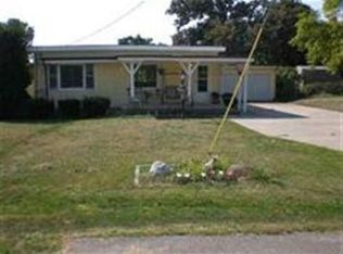 1320 E South St, Tremont, IL 61568