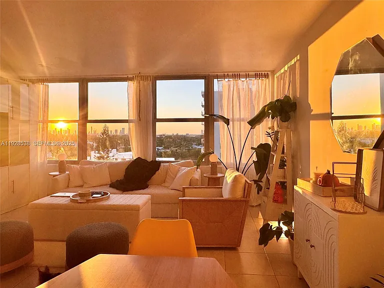 2899 Collins Ave #1004 — Photo 9