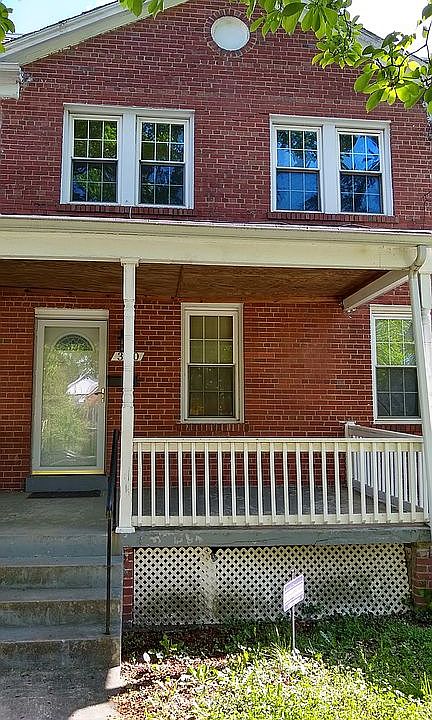 2nd image of 310 Aspen St NW