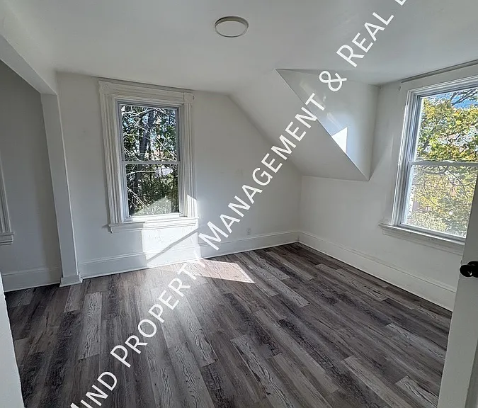 27 Montcalm St #3 — Photo 4