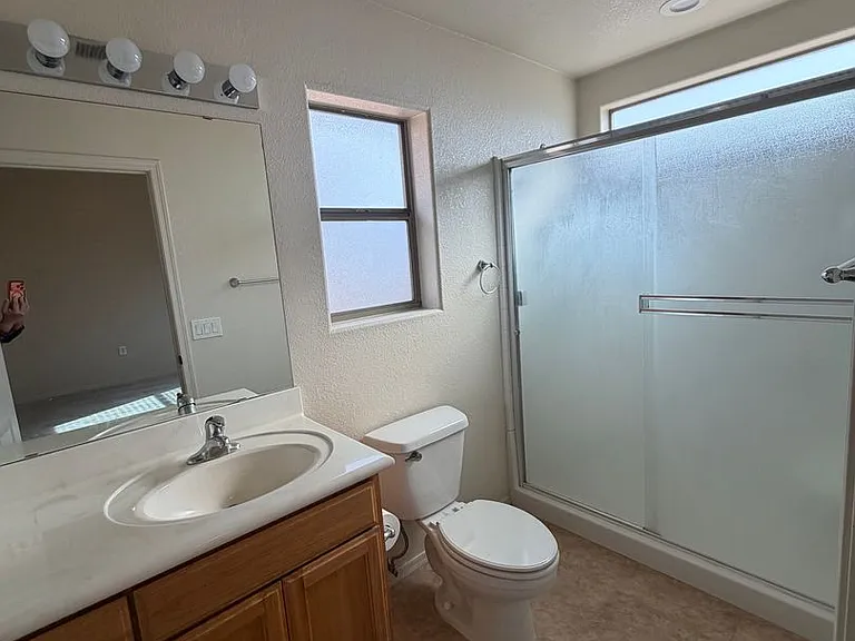 4662 Redwood St — Photo 15