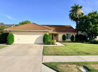 2720 Driftwood Dr, Madera, CA 93637