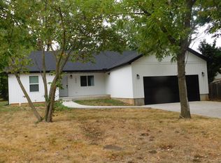 1405 4th St, Monett, MO 65708