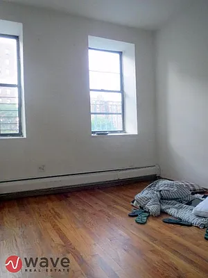 Rented by Wave Real Estate Group | media 10