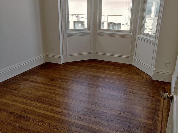 5th image of 983-987 Jackson St