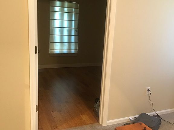 4th image of 28006 65th Ave E