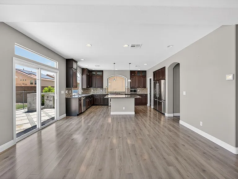 9610 Twin Rivers Ct — Photo 13