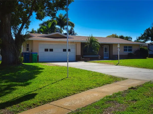 9127 Lynwood Dr, Seminole, FL 33772