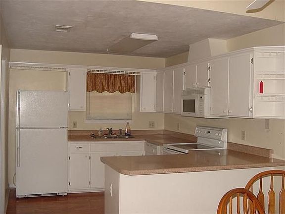 5th image of 5432 Grove Valley Rd