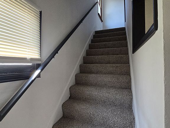 5th image of 437 Catherine St