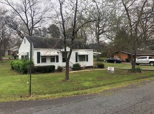 620 W 1st St, Dewitt, AR 72042