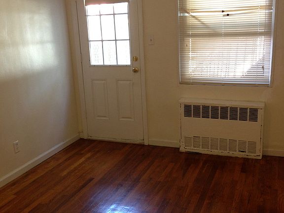 5th image of 1115 E 104th St #1