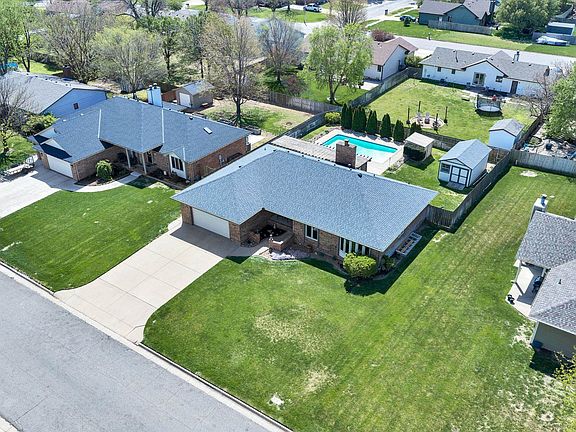 2nd image of 405 Richard Rd