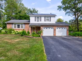 756 Hampshire Seat, Schenectady, NY 12309