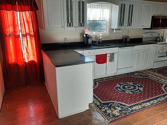3rd image of 239 E Orchard Ave