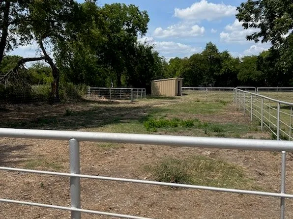 8006 State Highway 34, Ladonia, TX 75449