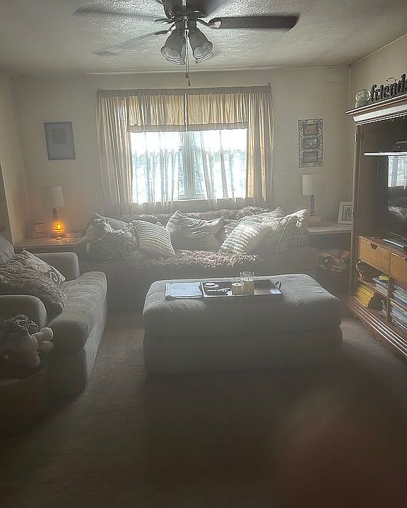 1st image of 294 W Cardinal Ave