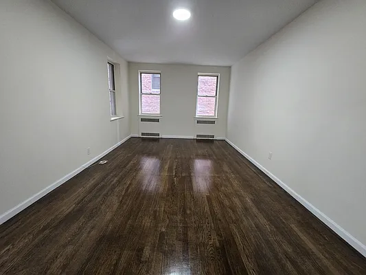 Rented by Voro Purple LLC | media 3
