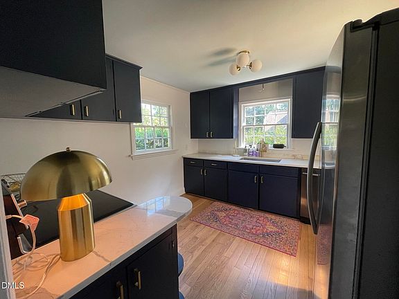 4th image of 1009 Canterbury Rd