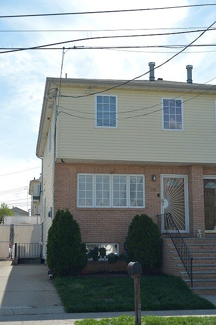1st image of 118 Roswell Ave
