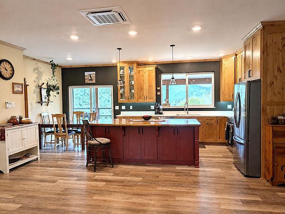 4th image of 1420 Sherman View Way