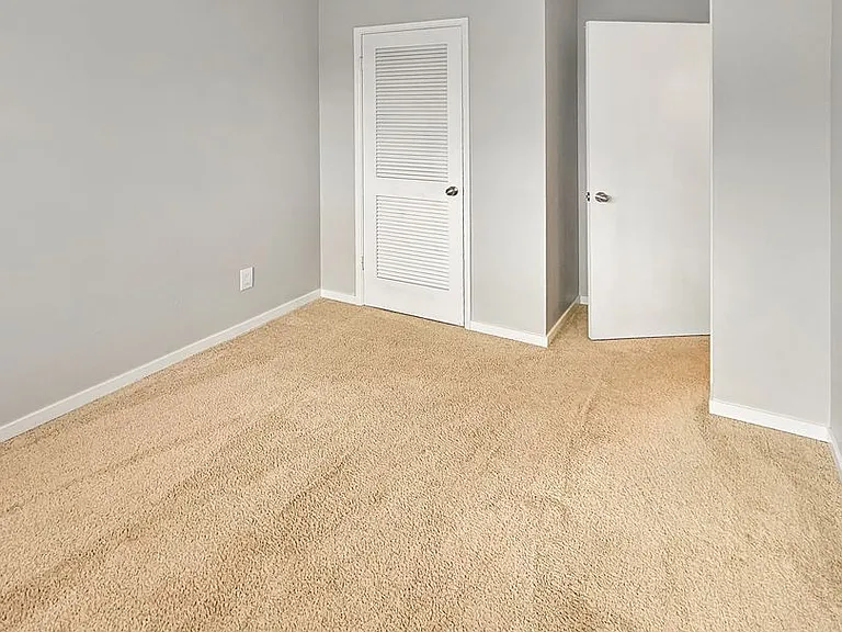 1002 N J St #14 — Photo 8