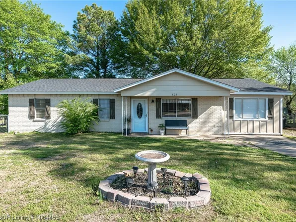 802 Angela Cir, Barling, AR 72923