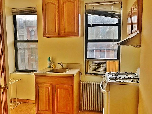 1st image of 517 E 12th St #16
