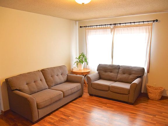 2nd image of 404 Yucca Dr