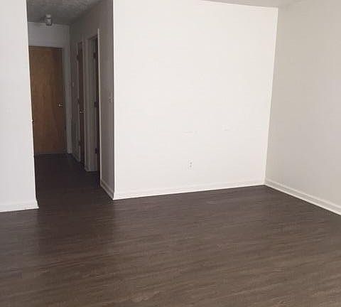 3rd image of 3231 Aqueduct Dr #A