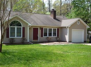 8513 Brookstead Dr, Charlotte, NC 28215