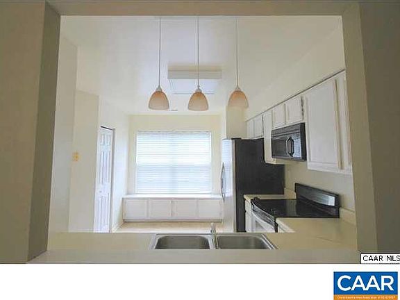 4th image of 1235 Maple View Dr