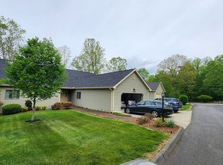 4904 Ledges Dr, Kingsport, TN 37664
