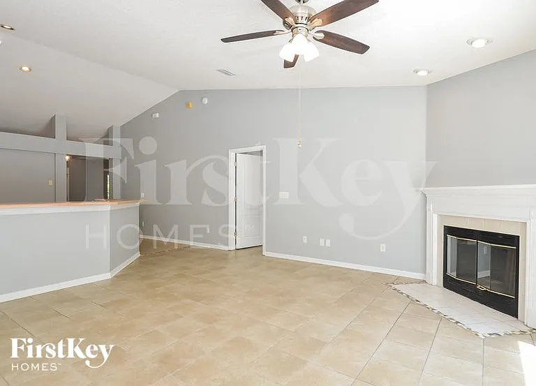 153 Johns Glen Dr — Photo 4