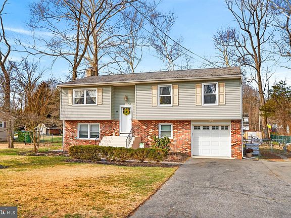 3rd image of 88 Evergreen Rd