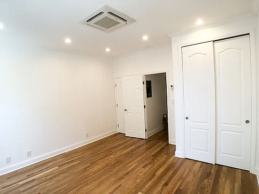 Rented by Francine Realty | media 21