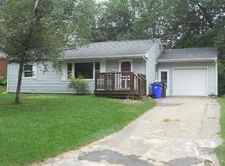 1109 30th St SE, Cedar Rapids, IA 52403