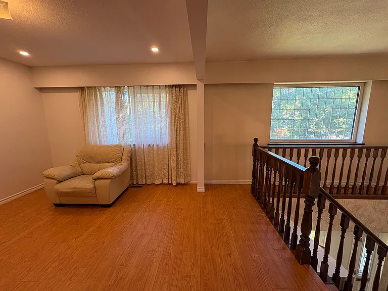 2248 E 45th Ave — Photo 20