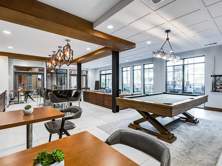 District West — Photo 12