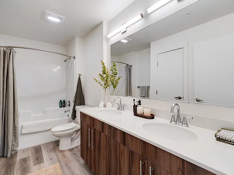 Aurora Apartment Homes — Photo 5