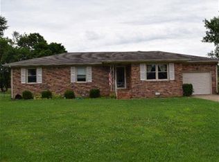 807 Oak Hurst Ct, Hopkinsville, KY 42240