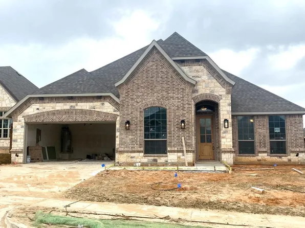 204 Wheeler Dr, Burleson, TX 76028