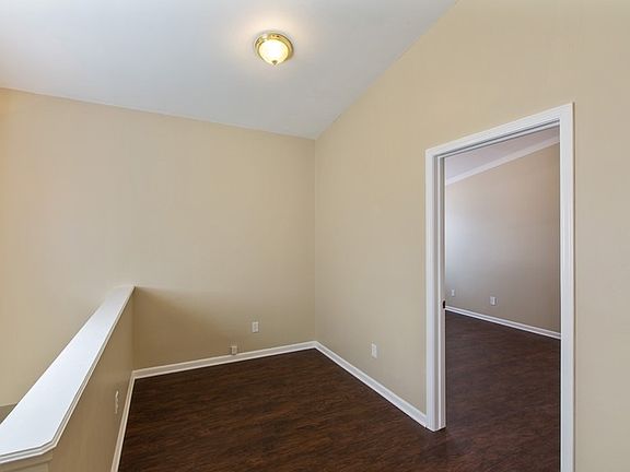 5th image of 4987 Oak Hill Dr