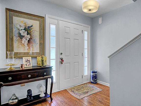4th image of 1122 Island Club Dr