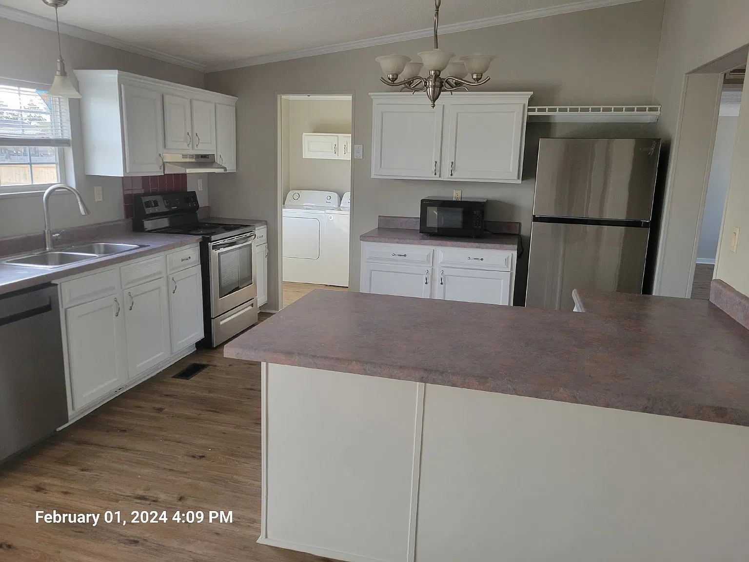 4 bed, 2.0 bath, 1647 sqft, $1,700 — Photo 4