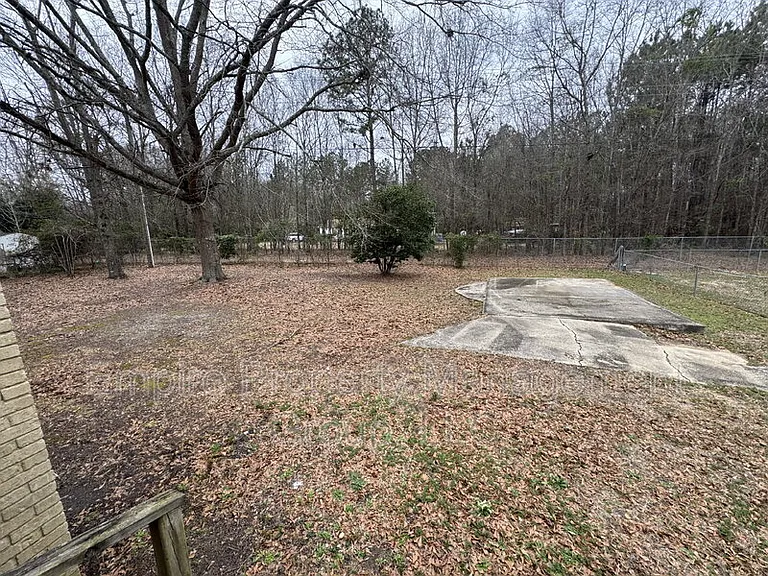 103 Yorkshire Dr — Photo 8