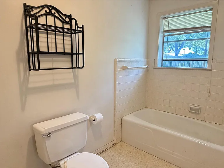 1410 S Circle St — Photo 13