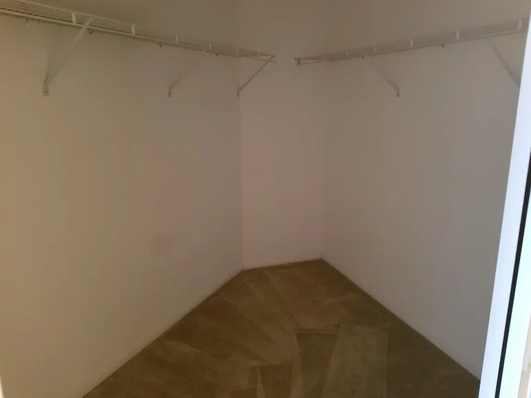 walkin closet