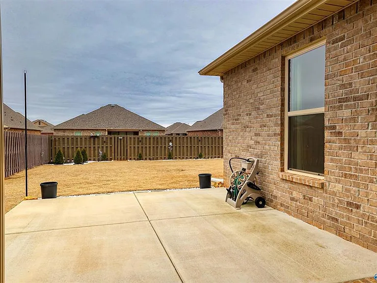 12786 Juniors Dr — Photo 12